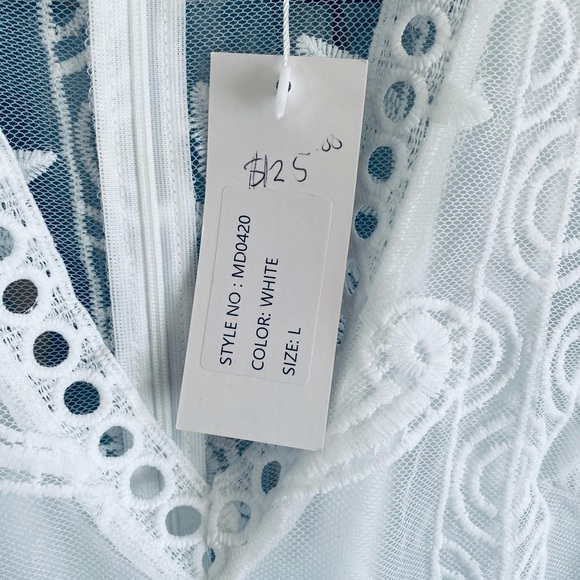 AMELLIA Bohemian White Lace Maxi Dress - Picture 14 of 16